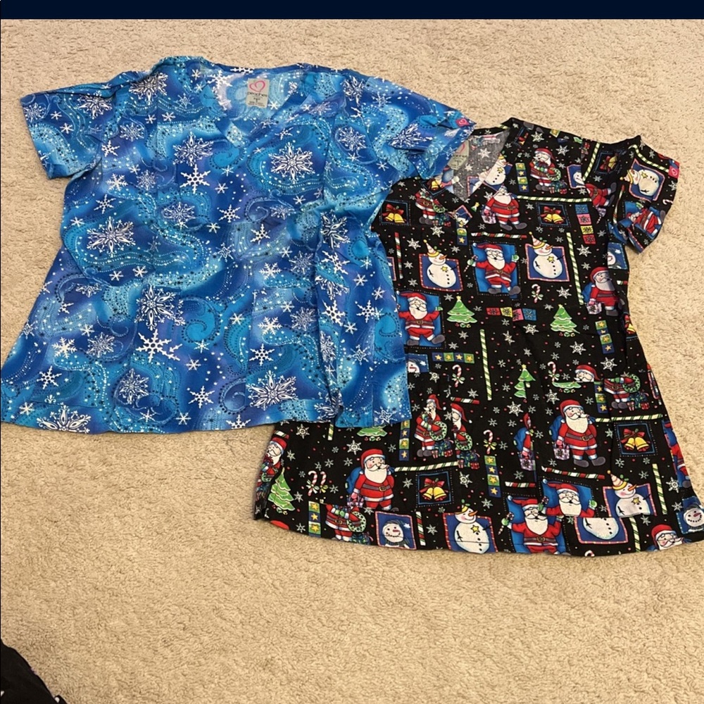 Christmas winter santa scrubs size small